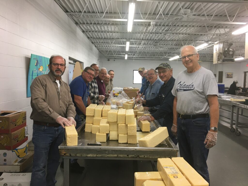 Volunteer Paul’s Pantry